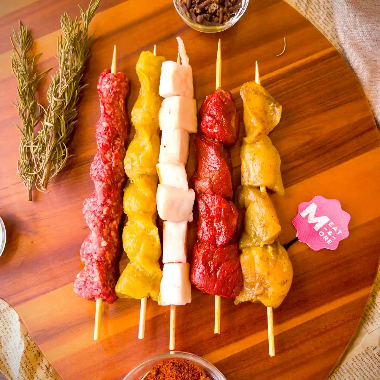 طبق شواء، مشاوي مشكلة، أوصال بقري، كباب بقري، كباب دجاج، شيش طاووق، لية غنم، لحوم شواء، مشاوي سعودية.