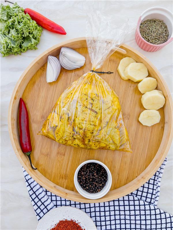 فروج ميت أند مور - شراء لحوم طازجة في الرياض - أفضل ملحمة في الدمام - توصيل اللحوم الطازجة في الخبر - طلب لحوم عجل طازجة في الظهران - Meat and More- Roasted whole chicken with potatoes & vegetables