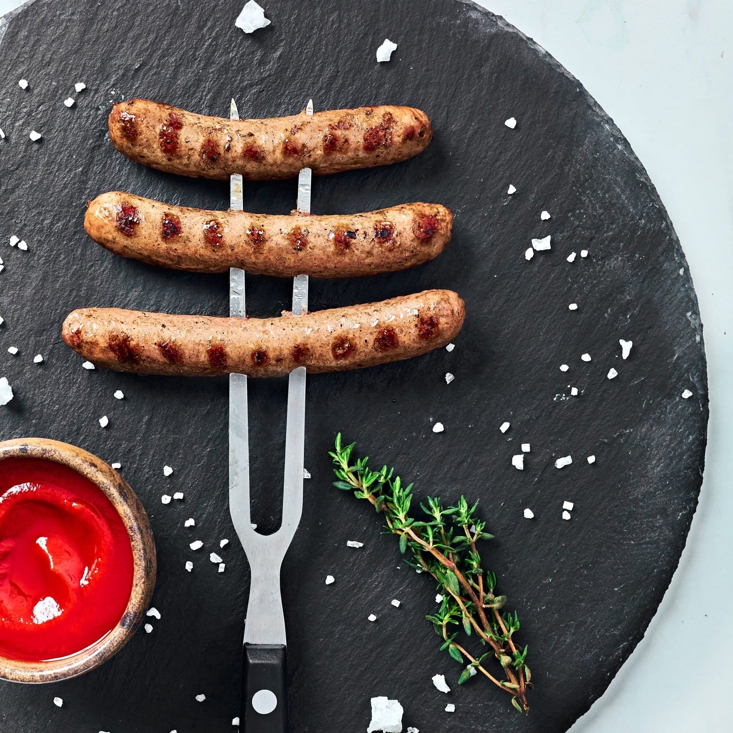 سجق بلدي - شراء لحوم طازجة في الرياض - أفضل ملحمة في الدمام - توصيل اللحوم الطازجة في الخبر - طلب لحوم عجل طازجة في الظهران - Meat and More