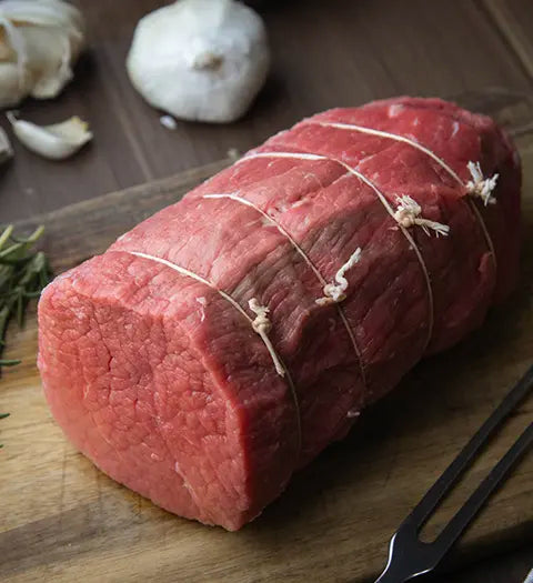 روستو بقري - شراء لحوم طازجة في الرياض - أفضل ملحمة في الدمام - توصيل اللحوم الطازجة في الخبر - طلب لحوم عجل طازجة في الظهران - Meat and More-Chilled beef roast – fresh, oven/grill-ready-Beef roast searing in cast-iron pan