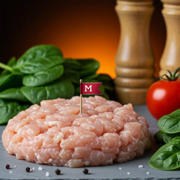 مفروم دجاج - شراء لحوم طازجة في الرياض - أفضل ملحمة في الدمام - توصيل اللحوم الطازجة في الخبر - طلب لحوم عجل طازجة في الظهران - Meat and More-Ground chicken in a tray – perfect for sambousek & kibbeh